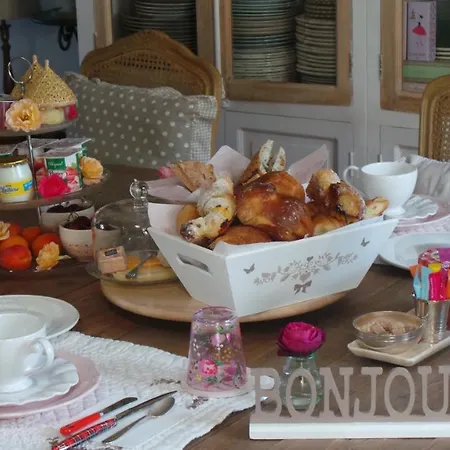 Clos De La Haute Riviere Bed & Breakfast *